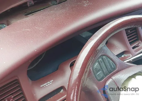 1996 Lincoln Town Car Cartier z USA, uszkodzony, nr VIN 1LNLM83W4TY622456